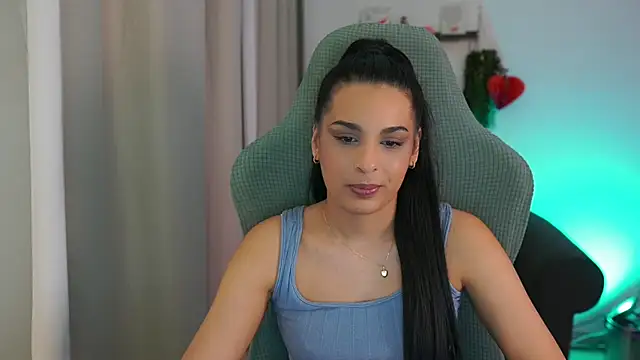 Snapshot of mila__denver chatting on February 2025 05:15:01 PM mila denver online show from February 2025 05:15:01 PM