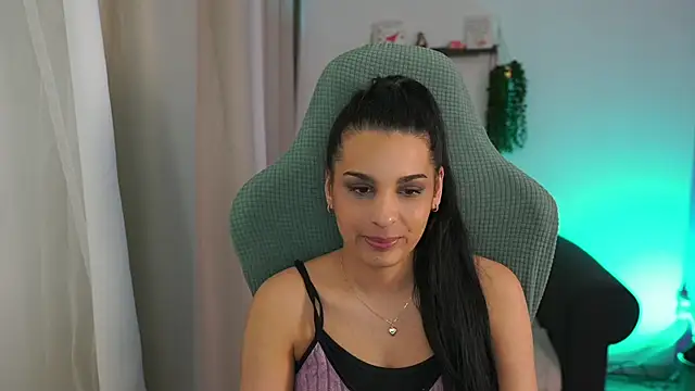 Snapshot of mila__denver chatting on March 2025 03:24:02 PM mila denver online show from March 2025 03:24:02 PM