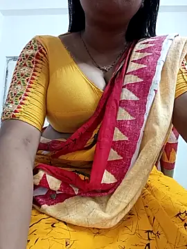 Snapshot of Priya_2222 chatting on April 2026 07:07:02 PM Priya 2222 online show from April 2026 07:07:02 PM