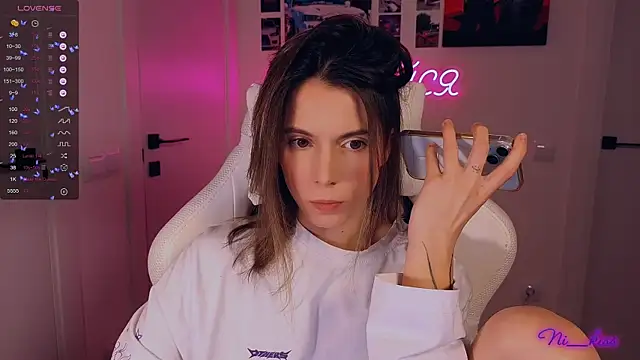  ni kiss online show from November 2025 04:44:01 PM