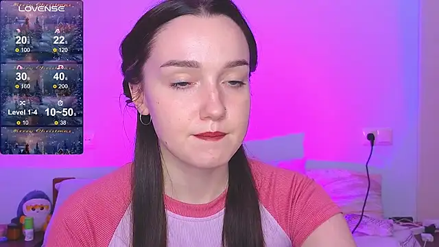 Snapshot of Wild_Sophie_ chatting on January 2025 07:53:02 PM Wild Sophie online show from January 2025 07:53:02 PM