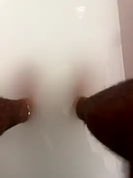 Snapshot of SensualG300 chatting on November 2025 04:20:01 PM SensualG300 online show from November 2025 04:20:01 PM