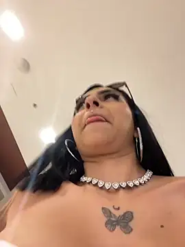 Hilary pinkk online show from April 2026 09:15:01 PM