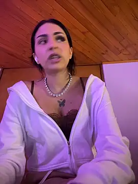 Snapshot of Hilary_pinkk chatting on April 2026 12:56:01 AM Hilary pinkk online show from April 2026 12:56:01 AM