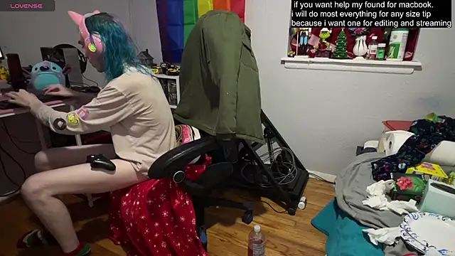 tallnerdyguy online show from March 2025 04:17:02 AM