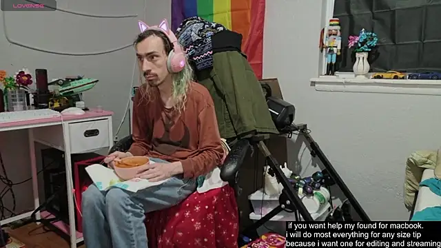 tallnerdyguy online show from October 2025 03:32:01 AM