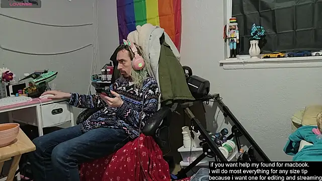 tallnerdyguy online show from November 2025 03:38:01 AM