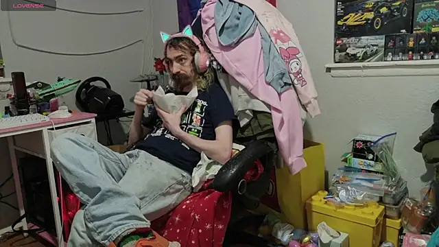 tallnerdyguy online show from April 2026 03:40:02 AM