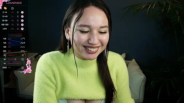 Snapshot of margeriTirell chatting on December 2024 02:31:01 AM margeriTirell online show from December 2024 02:31:01 AM