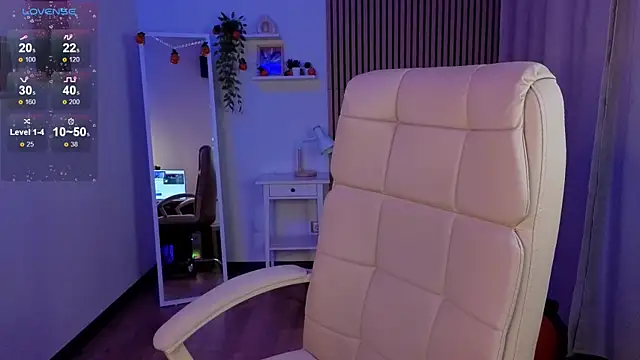 margeriTirell online show from November 2025 02:45:02 AM