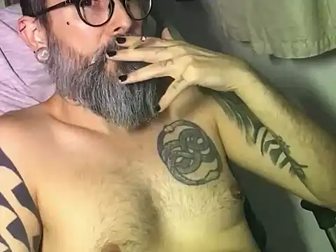 cabine103 online show from October 2025 02:17:02 AM