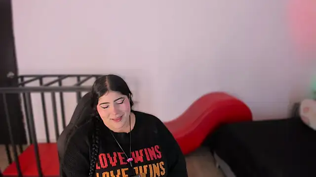 AmberiniHoffman online show from December 2025 11:16:02 AM