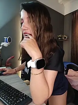 gwen ashly online show from January 2026 08:14:01 PM