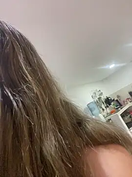 gwen ashly online show from April 2026 09:04:02 PM