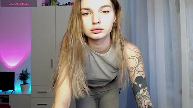 lounahyan online show from December 2025 11:59:01 AM