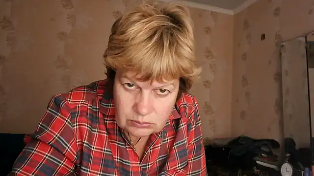 Snapshot of Ettie_Tonia chatting on November 2025 12:59:02 PM Ettie Tonia online show from November 2025 12:59:02 PM