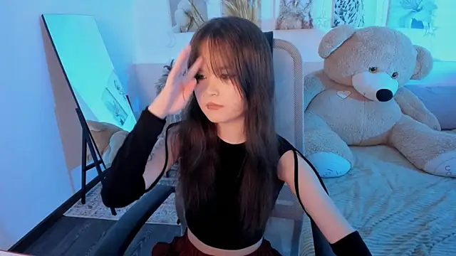 Elainebeness online show from March 2026 04:18:01 PM