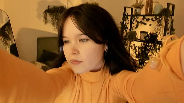 Elainebeness online show from June 2026 07:27:02 PM