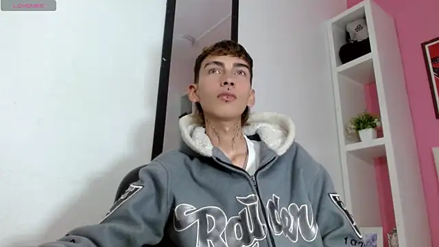 ttimy x boy online show from September 2025 01:24:02 PM