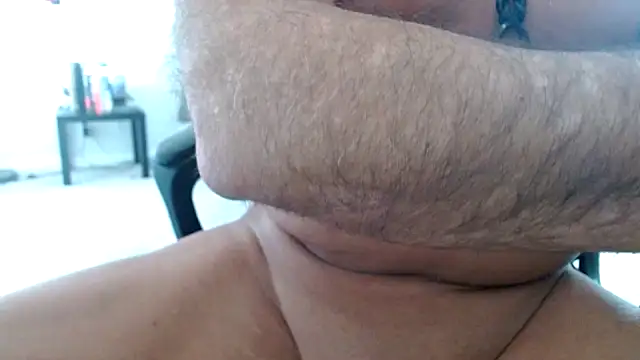 GirthBullger4You online show from March 2025 08:54:02 PM