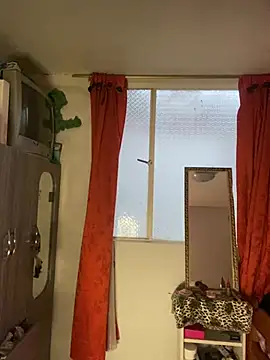 Miss oliviaa online show from March 2026 10:27:02 PM