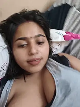 Snapshot of Sweet-Rani chatting on June 2026 03:28:01 PM Sweet-Rani online show from June 2026 03:28:01 PM