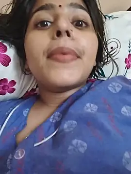 Snapshot of Sweet-Rani chatting on July 2026 04:07:02 PM Sweet-Rani online show from July 2026 04:07:02 PM