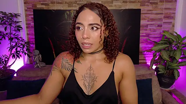Snapshot of emilyfitness chatting on July 2026 11:51:02 PM emilyfitness online show from July 2026 11:51:02 PM