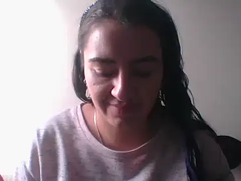  karlie kloss  online show from January 2025 06:23:01 PM