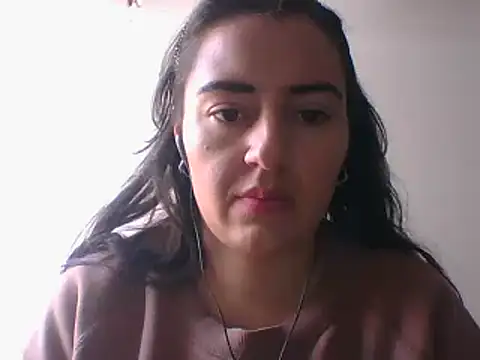  karlie kloss  online show from January 2025 05:12:02 PM