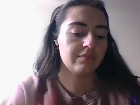  karlie kloss  online show from January 2025 09:45:01 PM