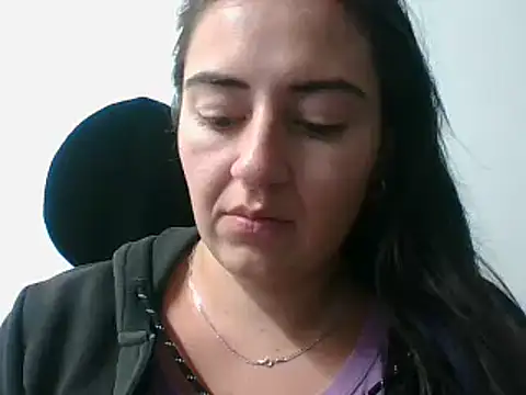  karlie kloss  online show from January 2025 02:33:02 AM