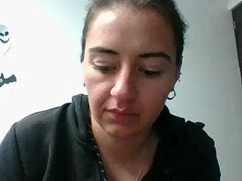  karlie kloss  online show from March 2026 12:06:01 AM