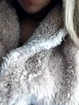 fofinhaa12 online show from November 2025 05:13:02 PM