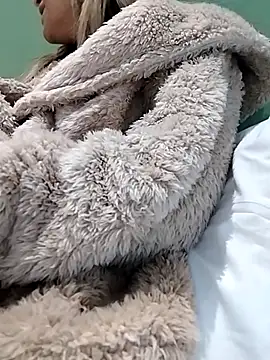 fofinhaa12 online show from February 2026 01:05:02 PM