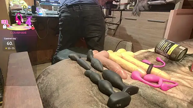 misteryman1956 online show from June 2026 08:37:02 AM