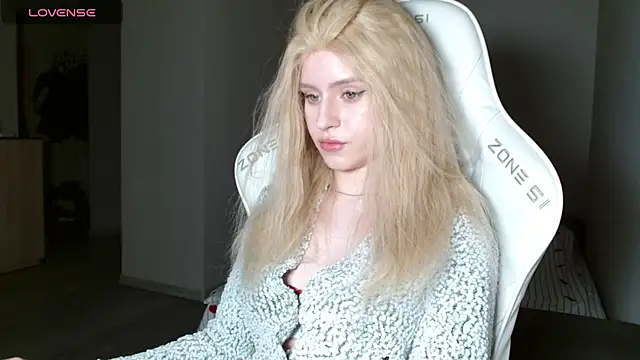 LizaKisses online show from February 2026 03:30:02 PM