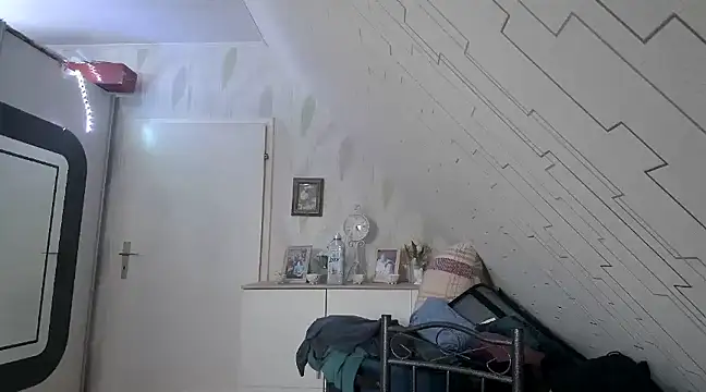 Snapshot of der_alex38 chatting on February 2025 12:32:01 PM der alex38 online show from February 2025 12:32:01 PM