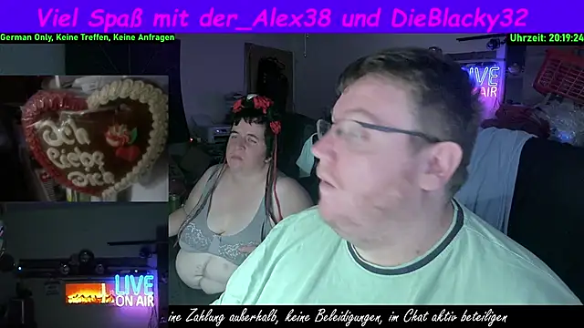 Snapshot of der_alex38 chatting on October 2025 06:17:02 PM der alex38 online show from October 2025 06:17:02 PM