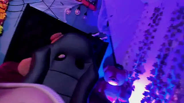 delilah fix online show from November 2025 08:21:02 PM