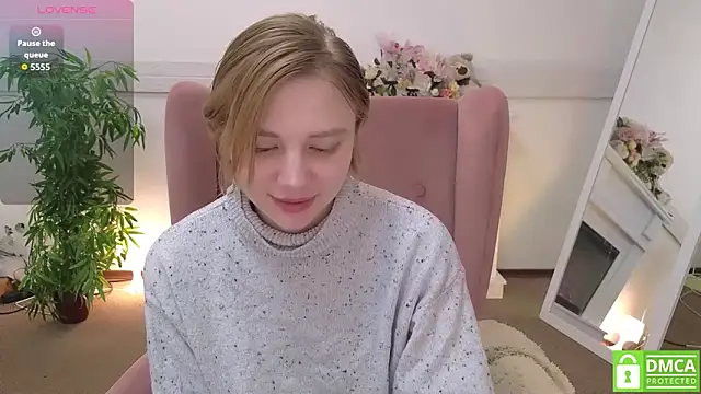 Snapshot of MirraBellanta chatting on April 2026 11:32:02 PM MirraBellanta online show from April 2026 11:32:02 PM