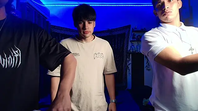 Snapshot of kairozz chatting on November 2025 02:04:02 AM kairozz online show from November 2025 02:04:02 AM