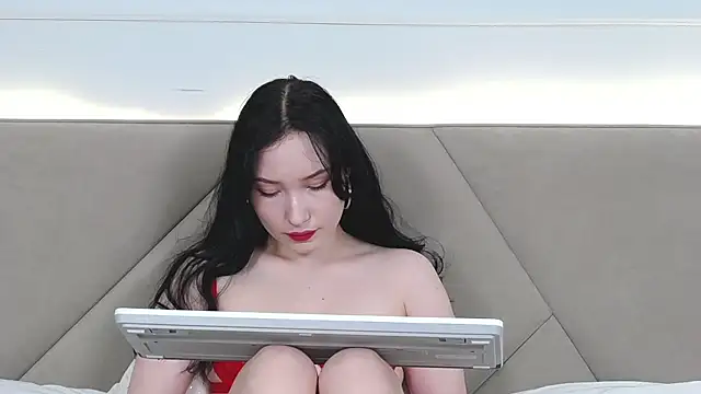 LeilaLow online show from December 2024 06:12:01 PM