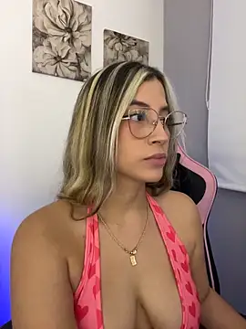 Issabela G1 online show from May 2026 12:38:01 AM