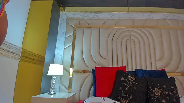 Bylie Hills online show from January 2025 04:48:02 AM