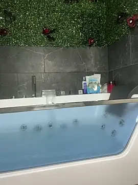 Snapshot of Luluof chatting on February 2025 05:47:02 AM Luluof online show from February 2025 05:47:02 AM