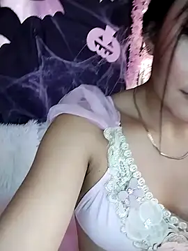 Nanda Vixen online show from October 2025 03:28:01 AM