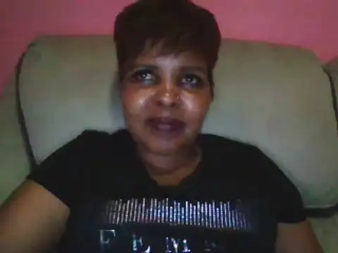 Snapshot of Honeybae82x chatting on December 2024 08:23:02 PM Honeybae82x online show from December 2024 08:23:02 PM