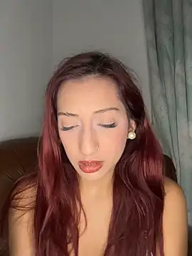 julialupato1606 online show from February 2026 11:43:02 PM