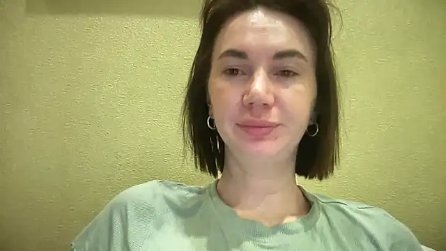 Snapshot of EvilDemon94 chatting on April 2026 04:15:02 AM EvilDemon94 online show from April 2026 04:15:02 AM